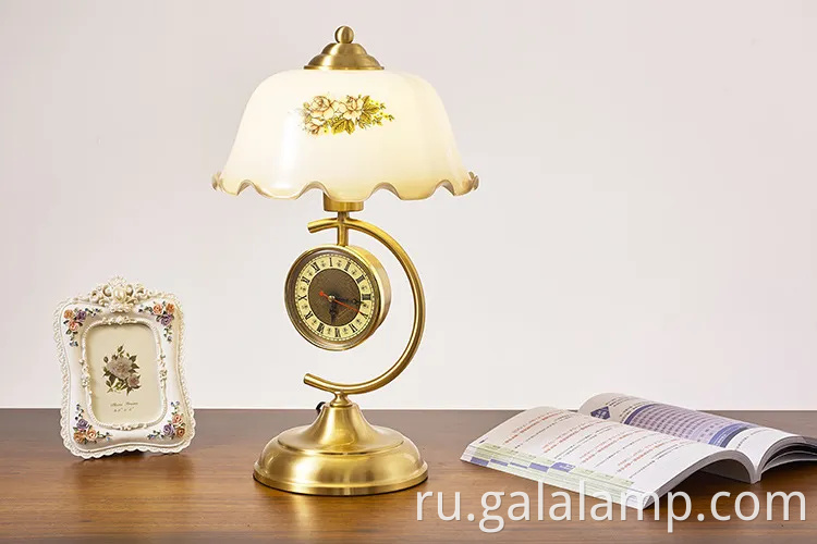 Ретро элегантная европейская учебная комната показ орнамент